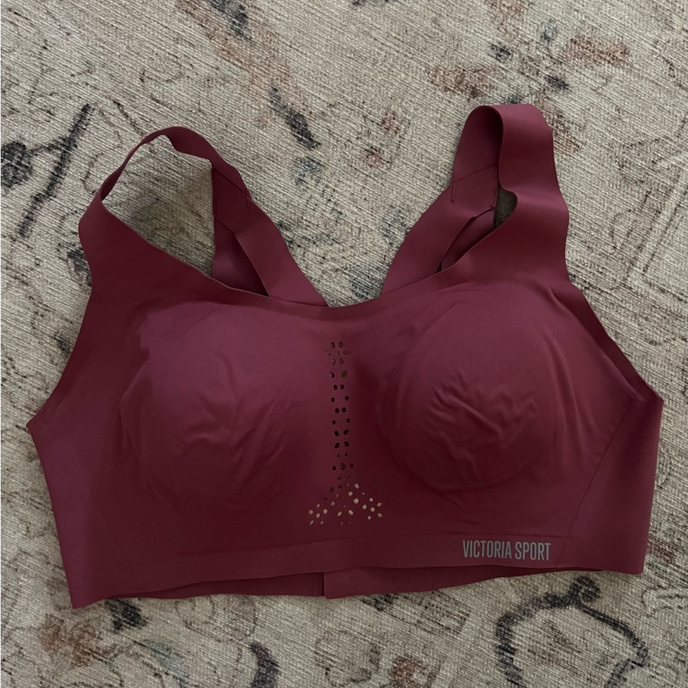 Victoria secret sports bra. New w/o tags. Size 36C